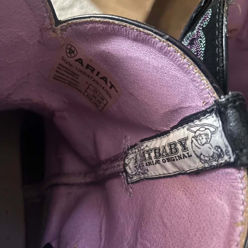 Ariat Cowgirl Western Boots with Embroidery - Picture 5 of 7
